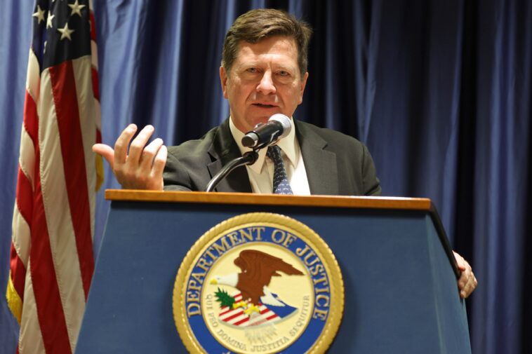trump-picks-manhattan-us-attorney-jay-clayton-to-be-next-dni