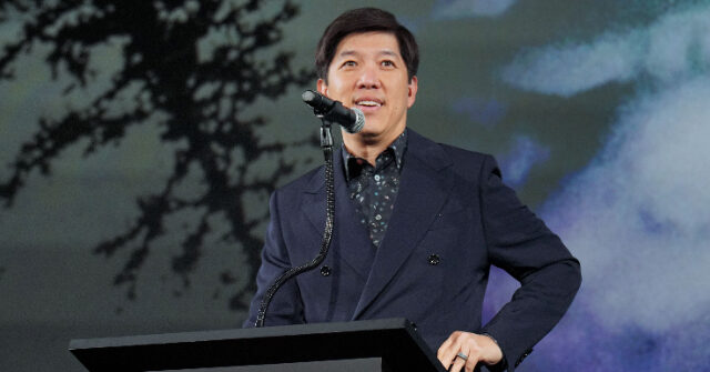 netflix-film-chairman-says-company-will-not-work-with-directors-seeking-theatrical-release