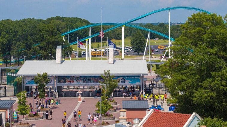 thrill-seekers-face-historic-100-foot-drop-on-amusement-park’s-newest-water-ride