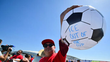 pro-migration-groups-use-world-cup-to-push-for-ice-stand-down