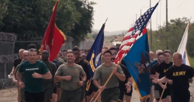 pete-hegseth-trains-with-guantanamo-bay-troops:-trump’s-‘got-your-back’