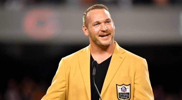chicago-bears-legend-brian-urlacher-slams-illinois-democrats-as-team-prepares-to-leave-state