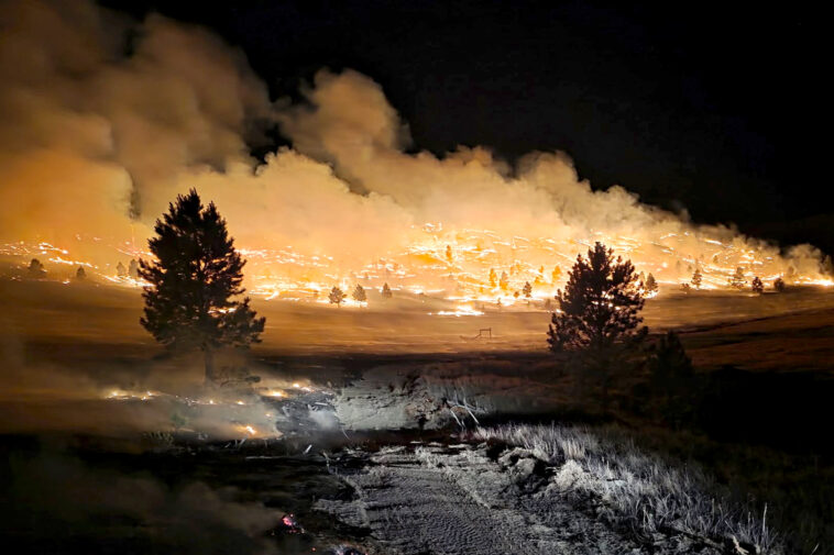 massive-23,000-acre-wildfire-erupts-across-nebraska-as-residents-are-urged-to-evacuate