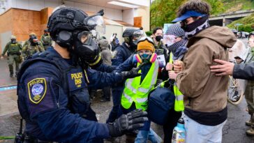 portland-man-sentenced-to-30-months-in-prison-for-throwing-rock-at-ice-officer-during-protest