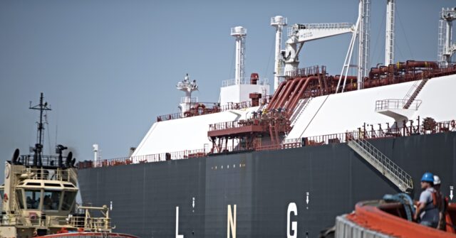 america-becomes-india’s-top-gas-supplier-amid-strait-of-hormuz-conflict