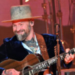 zac-brown-refuses-to-apologize-for-singing-national-anthem-at-wh-ufc-match:-‘patriotism,-not-politics’