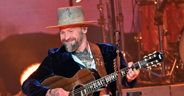 zac-brown-refuses-to-apologize-for-singing-national-anthem-at-wh-ufc-match:-‘patriotism,-not-politics’