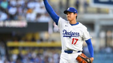 shohei-ohtani-out-of-dodgers-lineup-after-knee-inflammation-injury
