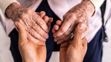 woman’s-unexpected-turnaround-in-alzheimer’s-symptoms-follows-psychedelic-use