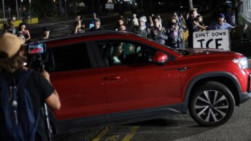 watch:-fed-up-delaney-hall-driver-pulls-off-classic-pepper-spraying-after-protester-jumps-on-his-car