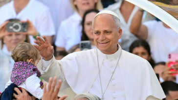 pope-leo-xiv-slams-pro-migration-groups-as-‘monsters’
