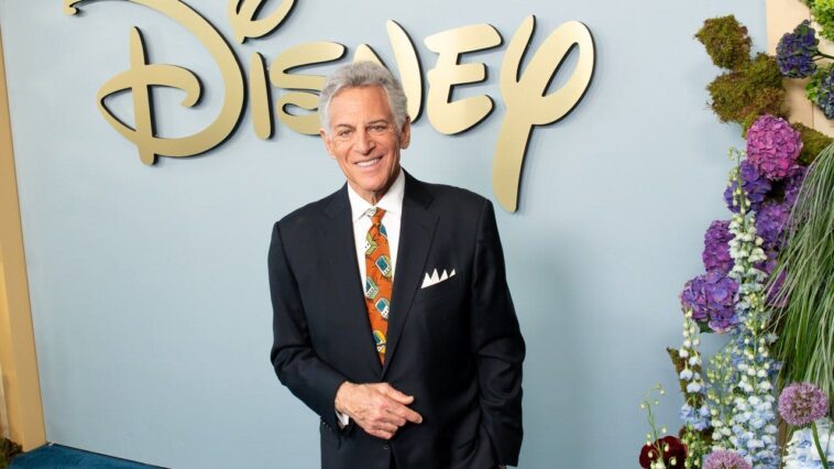 new-york-anchor-bill-ritter-announces-alzheimer’s-diagnosis-during-his-final-eyewitness-news-broadcast