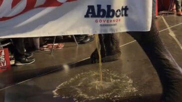 oops!-texas-gop-convention-takes-wild-turn-after-elephant-relieves-itself-in-press-area-(video)