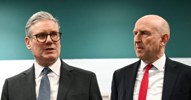 starmer-refuses-to-resign-from-office-after-defense-minister-jumps-ship