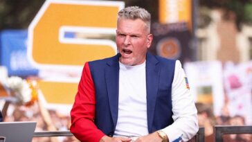 pat-mcafee-wages-war-on-omaha’s-famous-jell-o-shot-bar-after-crew-gets-cold-reception-at-college-world-series
