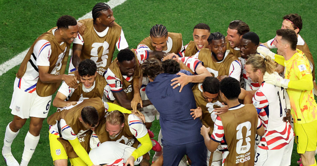 video-—-world-cup:-us.-men’s-national-team-prays-together-after-major-win