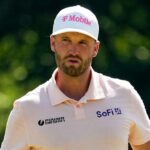 wyndham-clark-trolls-canadian-open-crowd-with-team-usa-jack-hughes-jersey,-gets-showered-in-boos