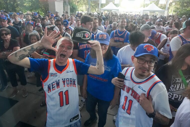 knicks-fans-flood-spurs-home-turf-to-witness-team-potentially-clinch-first-championship-in-53-years