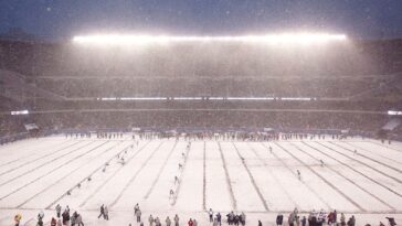 domes-are-communist-and-european-—-save-soldier-field