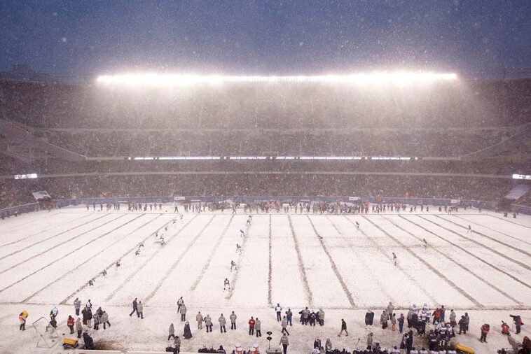 domes-are-communist-and-european-—-save-soldier-field
