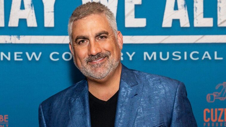 taylor-hicks-credits-faith-and-blue-collar-birmingham-roots-for-keeping-him-grounded-after-‘american-idol’-win