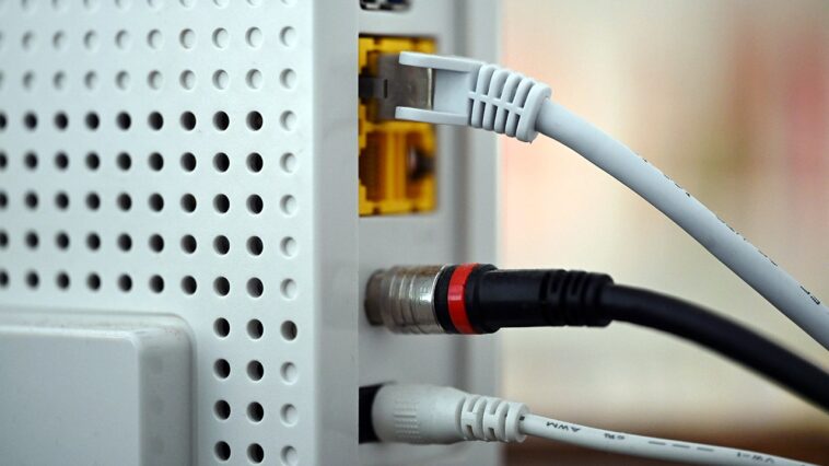 fbi-says-russian-hackers-hijacked-old-wi-fi-routers