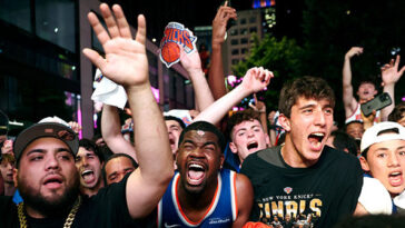 watch:-cbs-reporter-loses-it-after-knicks-drops-f-bomb-during-live-interview