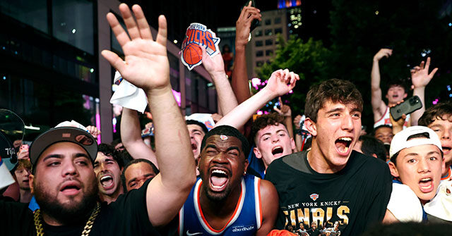 watch:-cbs-reporter-loses-it-after-knicks-drops-f-bomb-during-live-interview