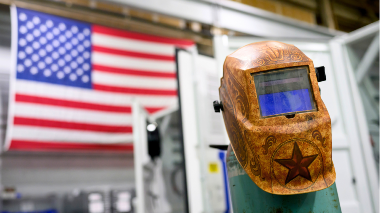 trump-bet-tariffs-would-bring-back-american-factory-jobs.-new-report-says-it-didn’t-work