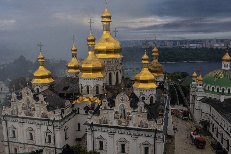 russia-sets-one-of-christianity’s-holiest-sites-ablaze-in-bombing