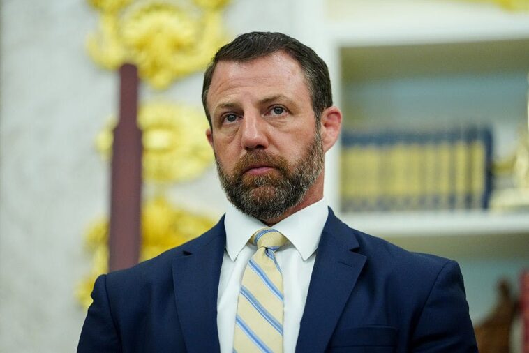 mullin:-terror-threat-‘highest-it’s-ever-been’-as-dems-pull-the-plug-on-spy-powers