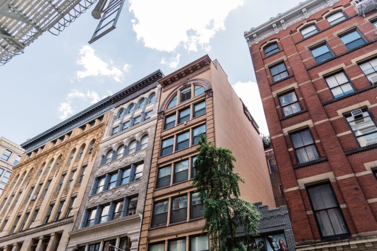 manhattan-median-rents-hit-record-high-with-nearly-10%-increase-over-a-year
