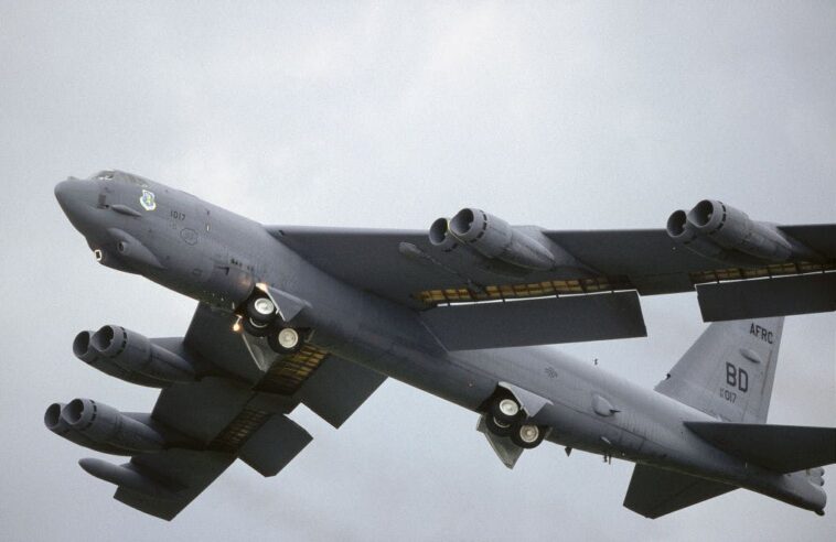 breaking:-b-52-stratofortress-crashes-near-edwards-air-force-base