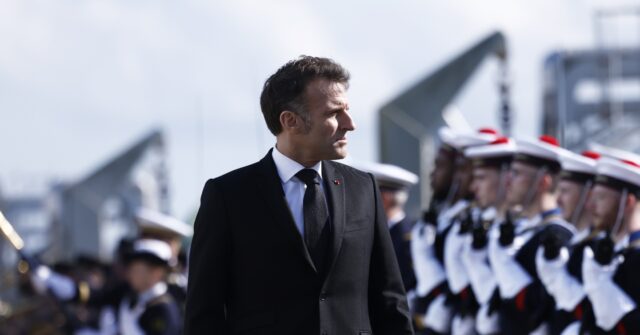 macron:-french-aircraft-carrier-ready-to-be-deployed-to-strait-of-hormuz