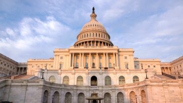 reporter’s-notebook:-lawmakers-scramble-as-fisa-fight-comes-at-the-worst-possible-time