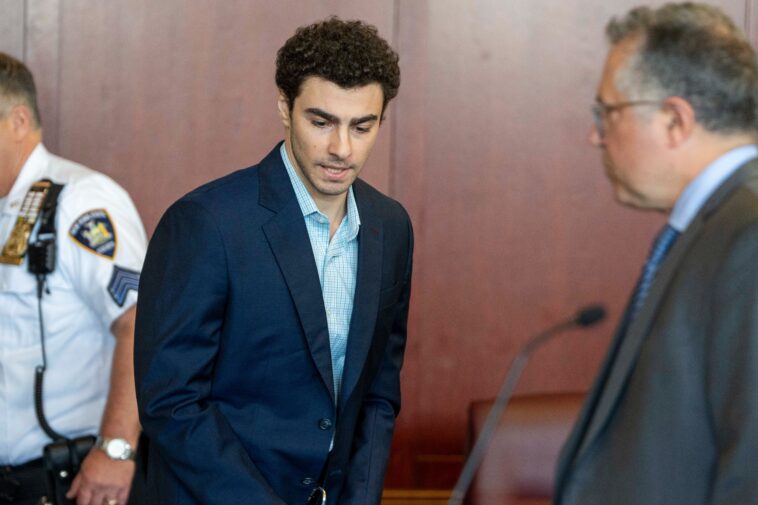 luigi-mangione-back-in-court-as-mystery-lingers-over-‘sealed’-hearing