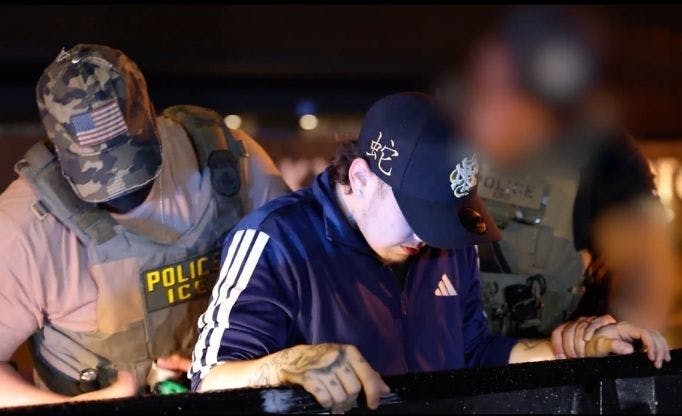 exclusive:-ice-arrests-over-100-illegal-immigrants-in-weeklong-operation