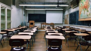 denver-public-schools-board-unanimously-fires-lgbtq-teacher-who-reportedly-made-female-students-kiss-each-other-and-graded-them-on-it-following-judge’s-ruling