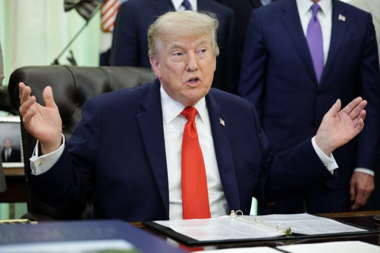 trump-says-he’ll-read-the-text-of-iran-deal-aloud-to-media:-‘word-by-word’