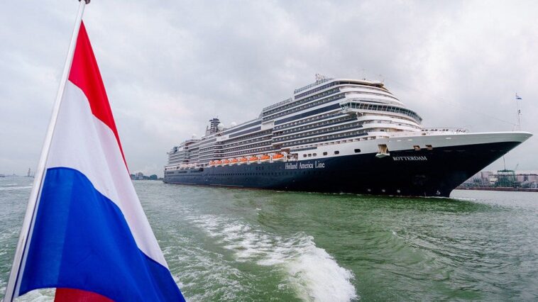 passengers-push-back-as-major-cruise-lines-raise-gratuity-charges