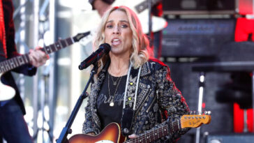 sheryl-crow:-white-house-ufc-match-‘disgraceful-and-void-of-decency’