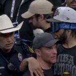 jalen-brunson-has-curious-moment-with-cop-during-knicks-celebration:-‘don’t-push-him’