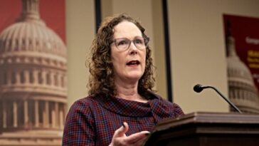 democrat-rep.-val-hoyle-blasts-proposed-oregon-hunting-ban-as-‘insane’
