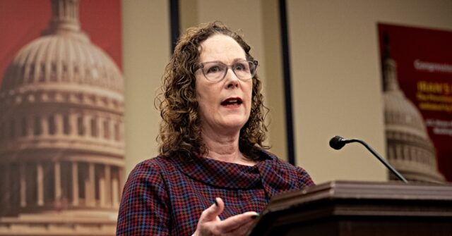 democrat-rep.-val-hoyle-blasts-proposed-oregon-hunting-ban-as-‘insane’