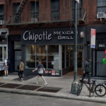 teen-stabbed-in-gut-by-3-strangers-at-midtown-chipotle