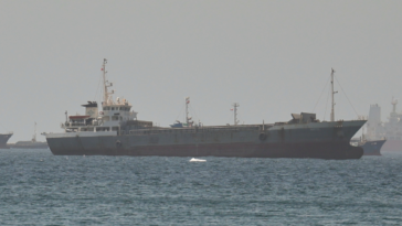 tanker-companies-say-hormuz-traffic-will-take-‘weeks’-to-return-to-normal