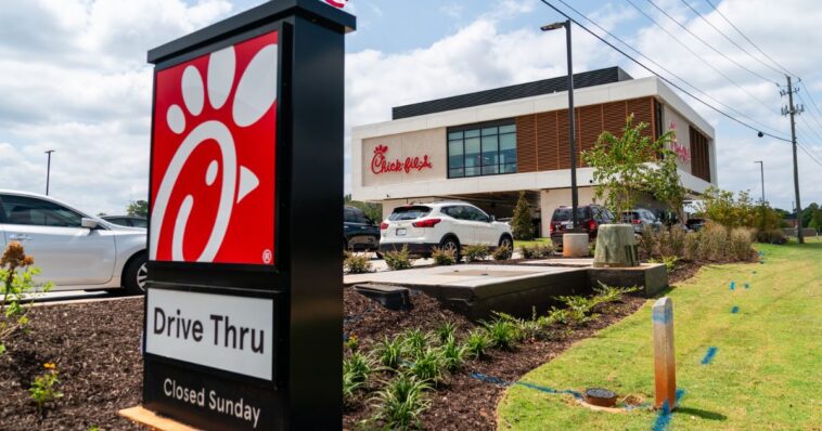 chick-fil-a-loses-fast-food-crown-for-the-first-time-in-12-years