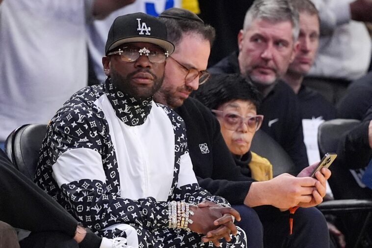 floyd-mayweather-facing-felony-charges-for-allegedly-using-bad-check-to-buy-$200,000-watch