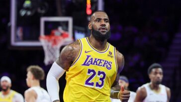 lebron-james-signals-lakers-loyalty-as-espn-insider-says-lakers-deal-talks-are-underway