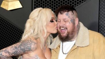 jelly-roll-files-for-divorce-after-10-year-marriage-to-bunnie-xo,-citing-irreconcilable-differences